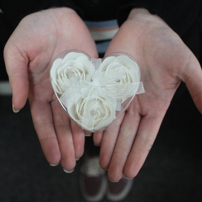 Set of 3 Luxury Soap Bath Flower Heart Box Gift - White.  A wonderful range of Luxury Soap Flowers. They are a perfect addition for a relaxing romantic bath, or you can even use individual petals as guest soaps. Beautifully packed these Soap Flowers are a perfect gift, wedding favours, Christmas stocking filler or just a little treat for yourself.   Just add one or two roses to your warm bath, relax, and watch the cute flowers dissolve right before your very eyes. 